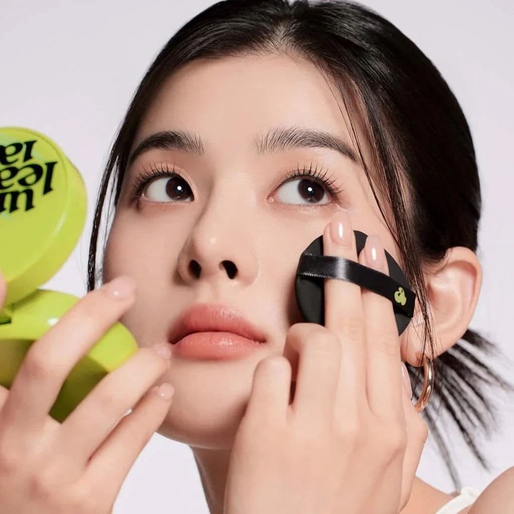 Satin Wear Healthy-Green Cushion 3