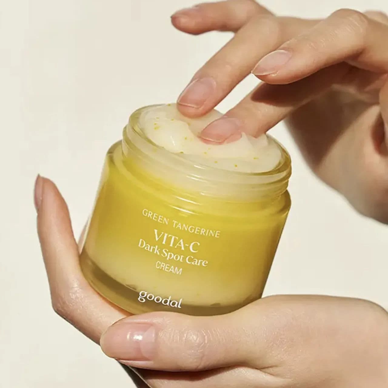 Green Tangerine Vita C Dark Spot Care Cream 2